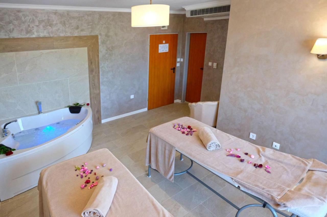 Paradise Hotel & Relax Center Pomorie Buitenkant foto