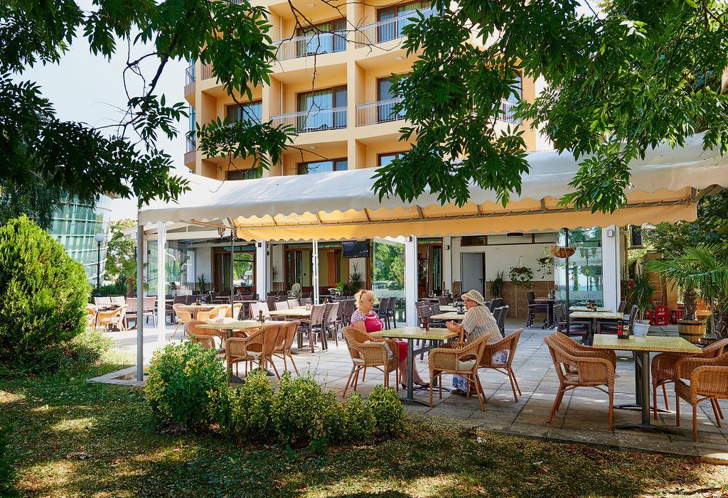 Paradise Hotel & Relax Center Pomorie Buitenkant foto