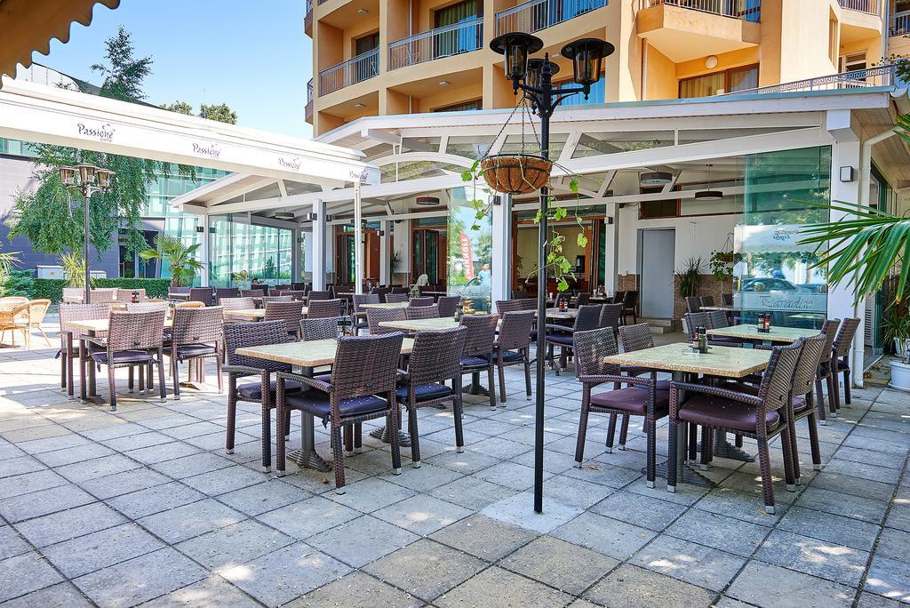 Paradise Hotel & Relax Center Pomorie Buitenkant foto
